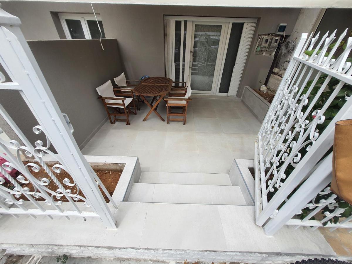New Apartment ,50M From The Sea At Nea Irakleia. Exterior photo